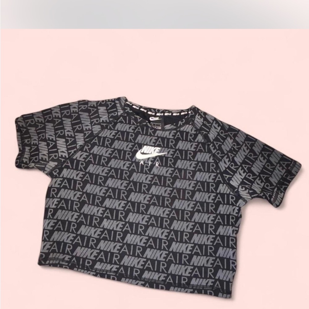 Nike Black and Gray Short Sleeve Tee